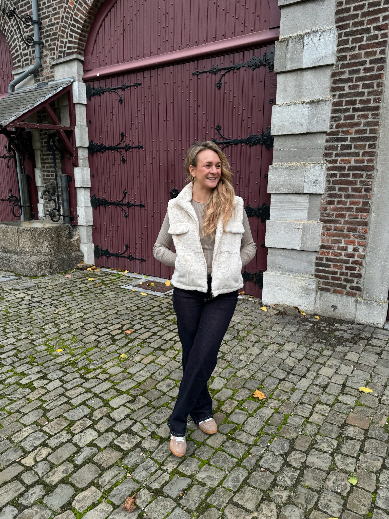 Furry Zip Gilet - Beige