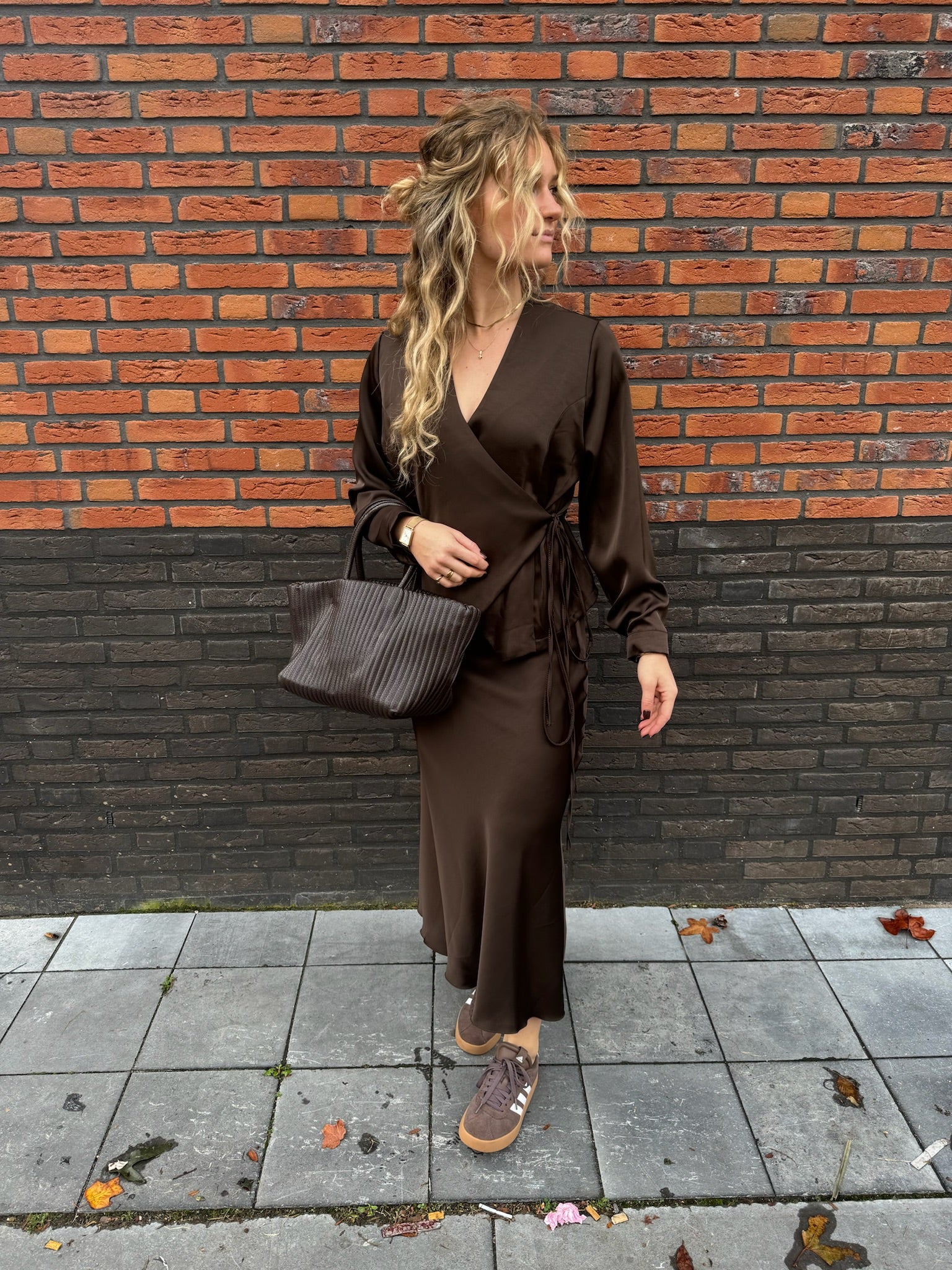 Noa Satin Wrap - Bruin