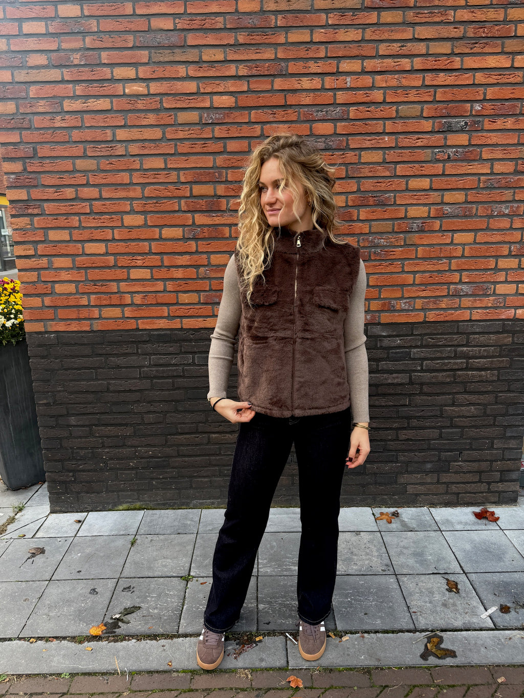 Furry Zip Gilet - Brown