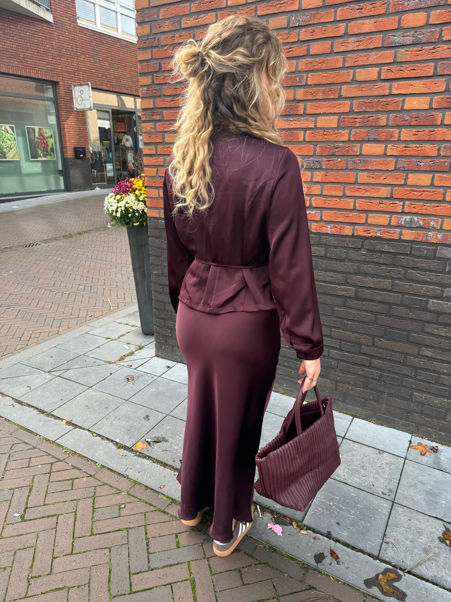 Noa Satin Wrap - Burgundy