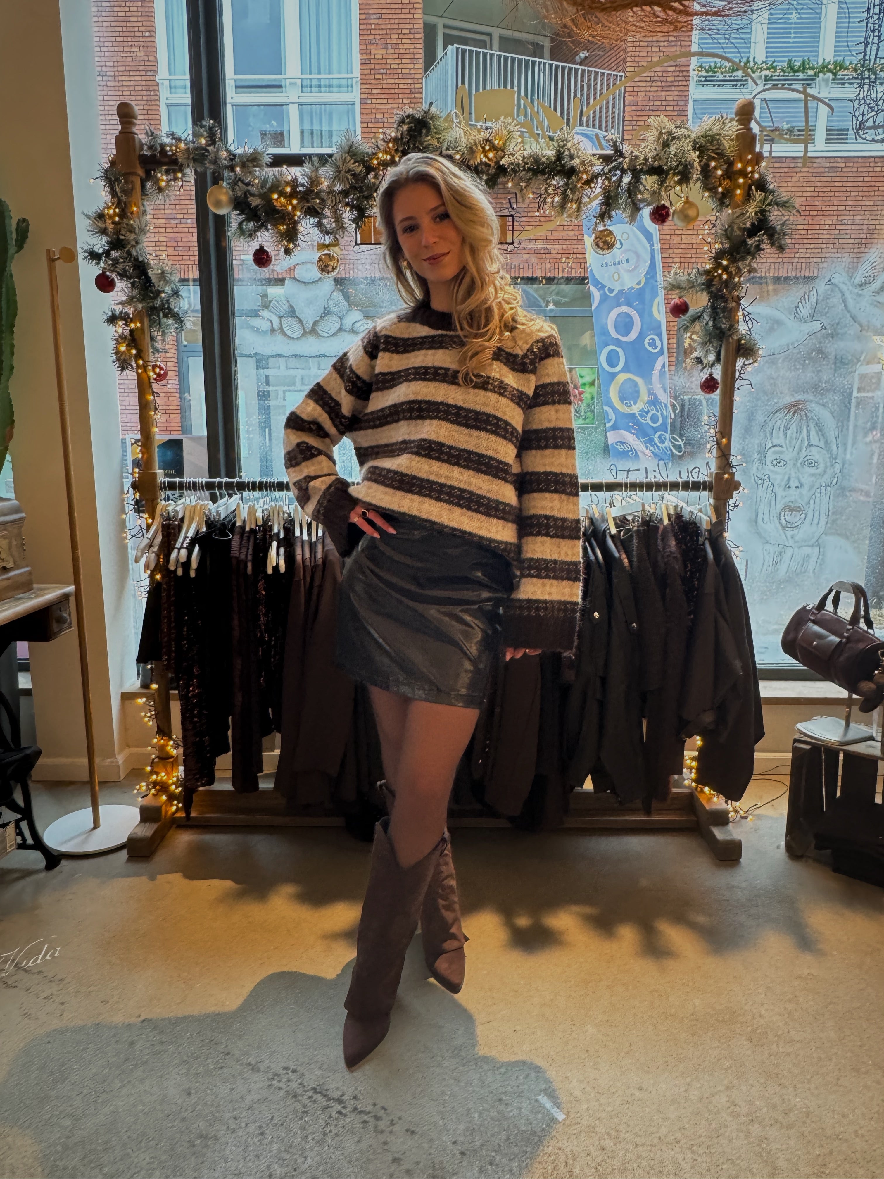 Lola Cozy Knit - Bruin